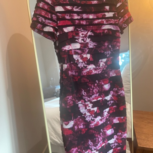 Adrianna Papell - Picture 3 of 5